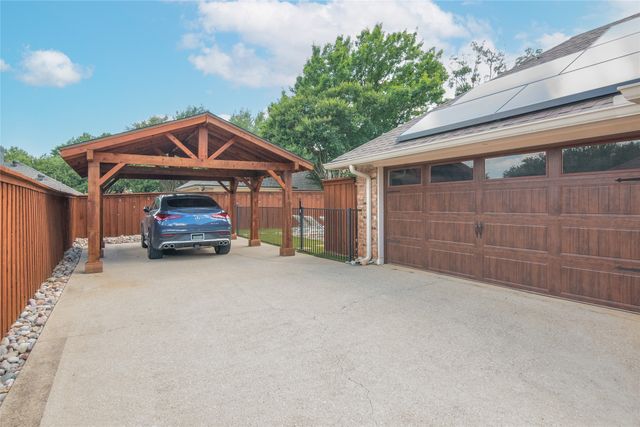 2919 Sweet Briar Street, Grapevine, TX 76051