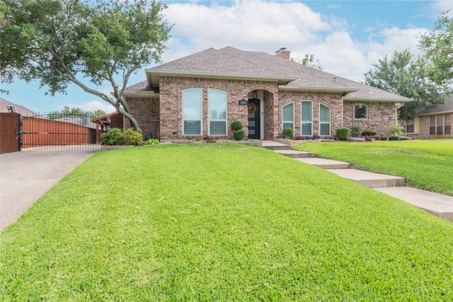 2919 Sweet Briar Street, Grapevine, TX 76051