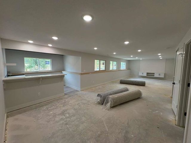 3014 E Sunflower Dr, Derby, KS 67037