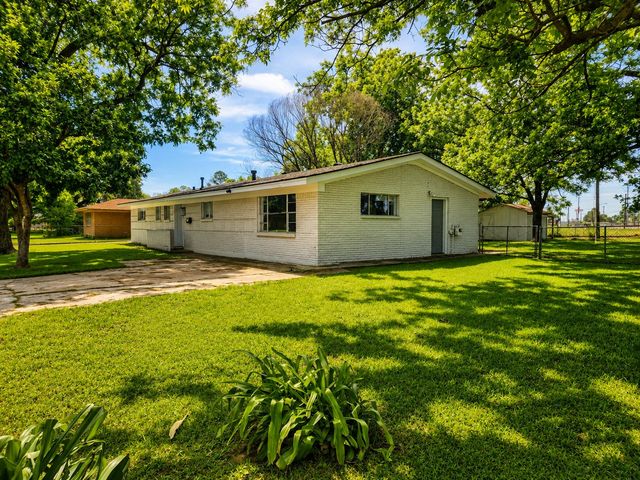 1106 Caroline Drive, Bossier City, LA 71112