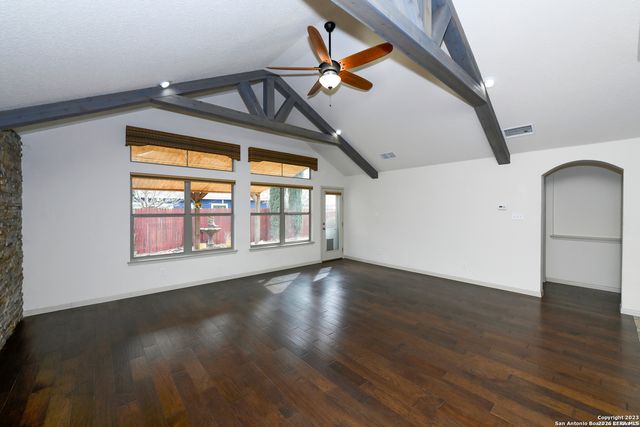 842 Wall, New Braunfels, TX 78130