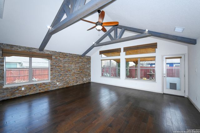 842 Wall, New Braunfels, TX 78130