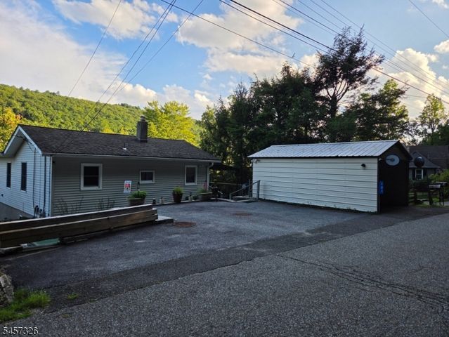 101 Woods Rd, Sandyston Twp., NJ 07826