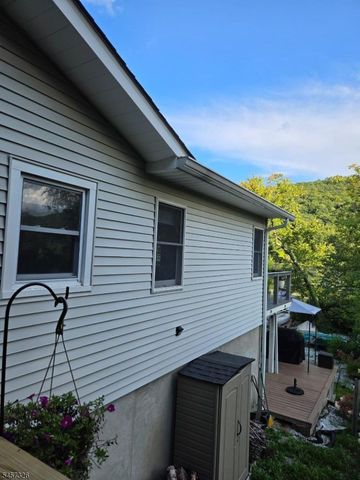 101 Woods Rd, Sandyston Twp., NJ 07826