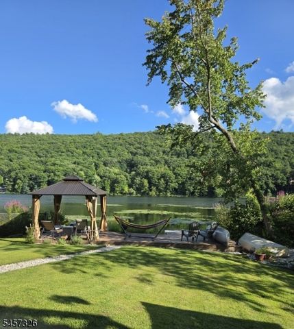 101 Woods Rd, Sandyston Twp., NJ 07826