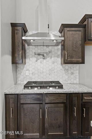 956 KEENLAND Avenue, El Paso, TX 79932