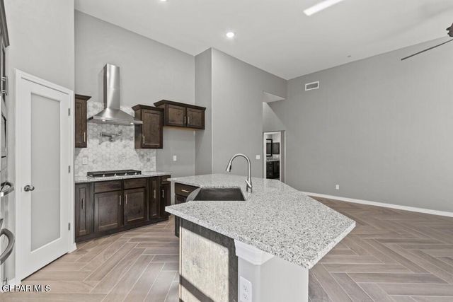 956 KEENLAND Avenue, El Paso, TX 79932