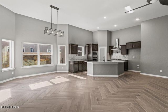 956 KEENLAND Avenue, El Paso, TX 79932