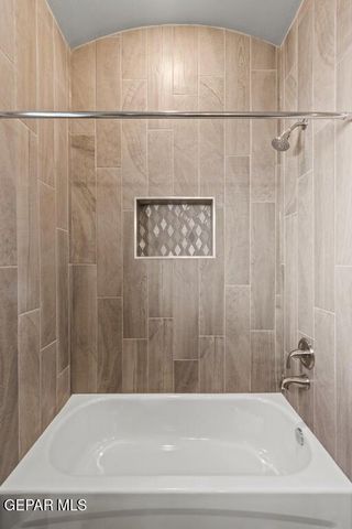 956 KEENLAND Avenue, El Paso, TX 79932