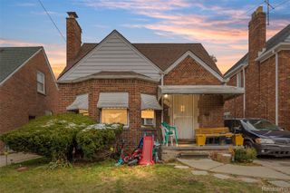 9222 Hartwell, Detroit, MI 48228