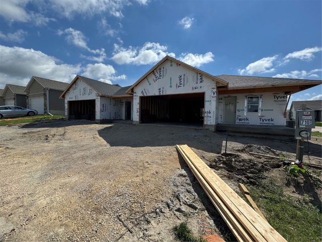 7110 Waterview Drive, Cedar Rapids, IA 52404