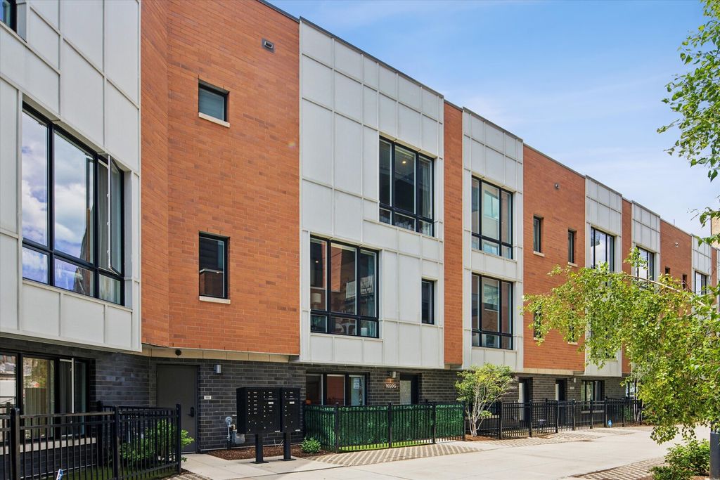 1650 W Division Street G, Chicago, IL 60622