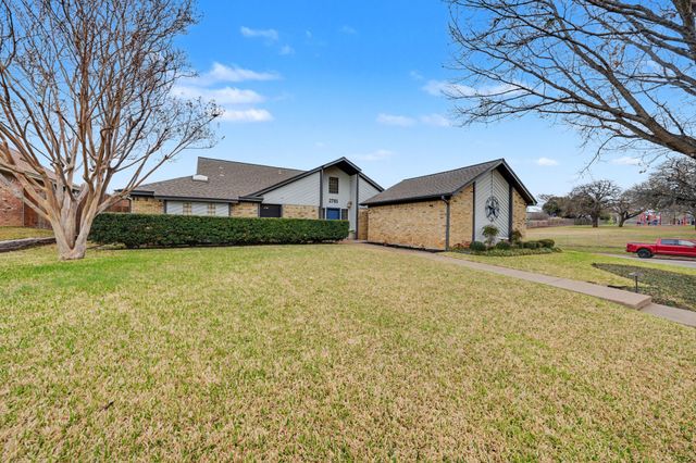 2701 Ridge Top Lane, Arlington, TX 76006