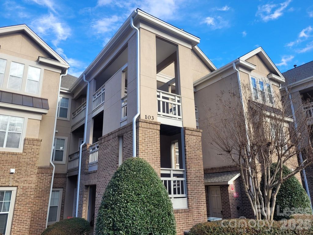 103 Pier 33 Drive 208, Mooresville, NC 28117