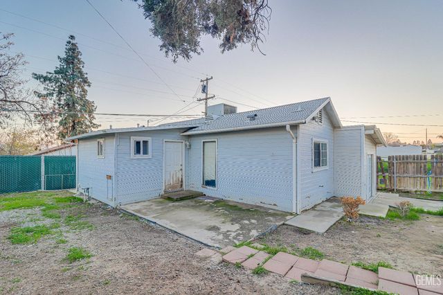 3817 Hillburn Road, Bakersfield, CA 93306