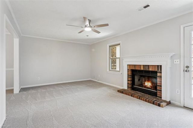 81 Dawn LN, Hampton, VA 23666