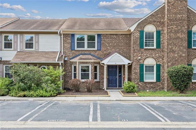 81 Dawn LN, Hampton, VA 23666