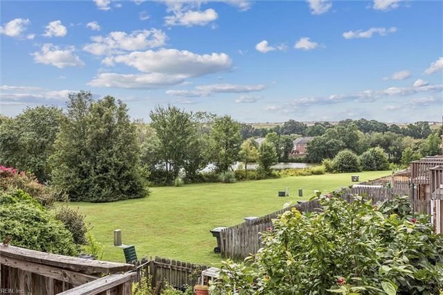 81 Dawn LN, Hampton, VA 23666
