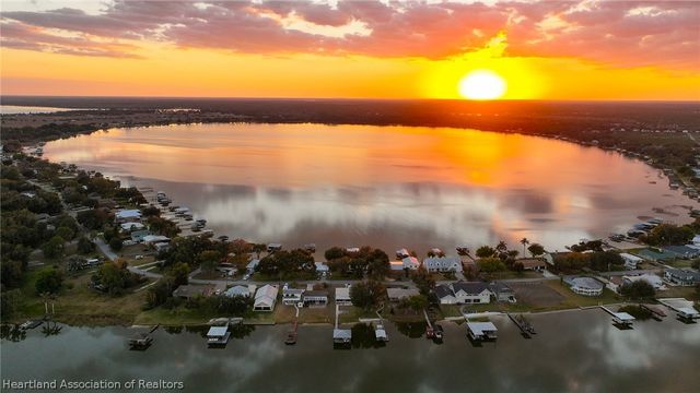 36 Twin Lakes Road, Lake Placid, FL 33852