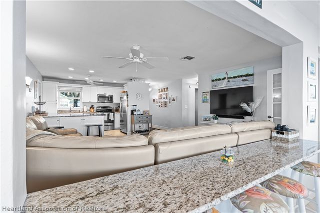 36 Twin Lakes Road, Lake Placid, FL 33852