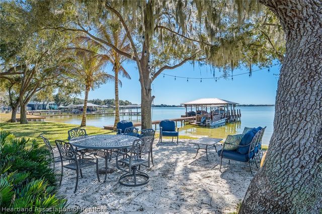 36 Twin Lakes Road, Lake Placid, FL 33852