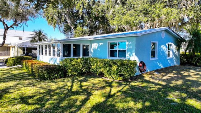 36 Twin Lakes Road, Lake Placid, FL 33852