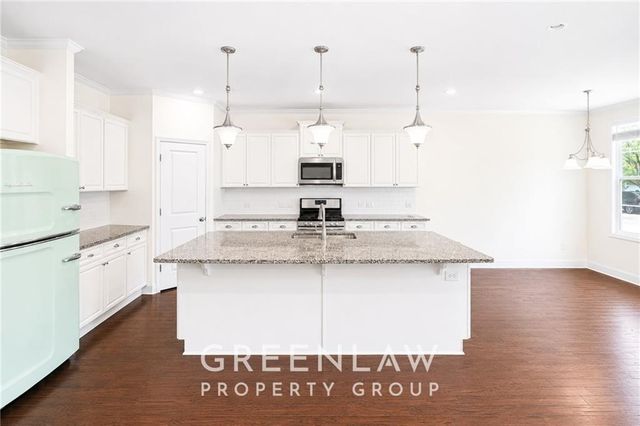 7403 Lowery Oak Drive, Roswell, GA 30075
