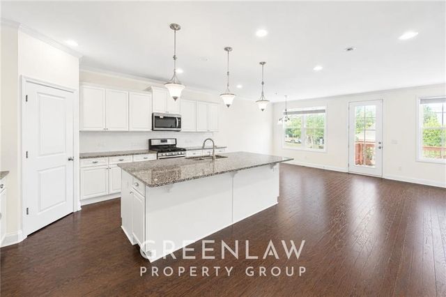 7403 Lowery Oak Drive, Roswell, GA 30075