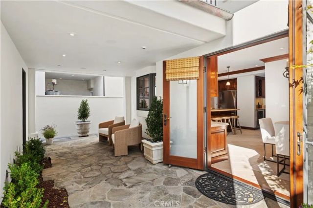 707 Larkspur Avenue, Corona Del Mar, CA 92625