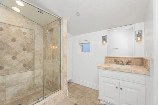 707 Larkspur Avenue, Corona Del Mar, CA 92625