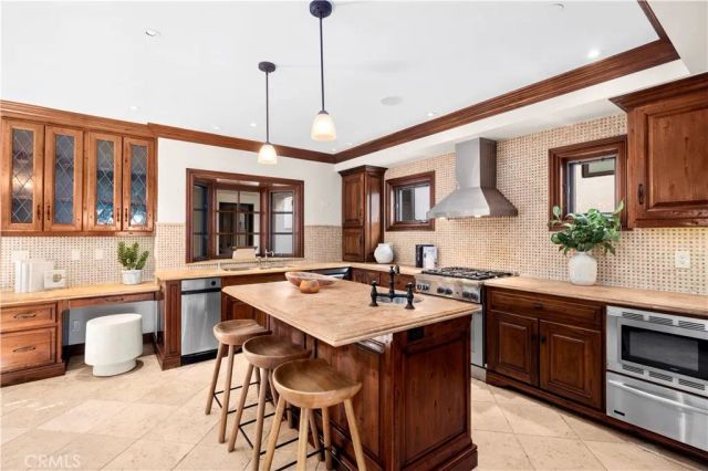707 Larkspur Avenue, Corona Del Mar, CA 92625