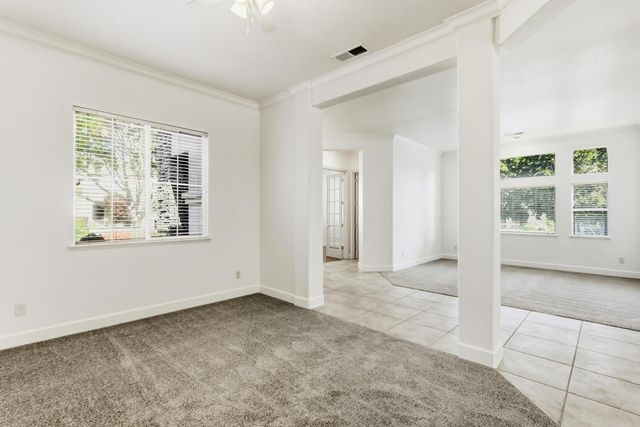 531 Hawkcrest Cir, Sacramento, CA 95835