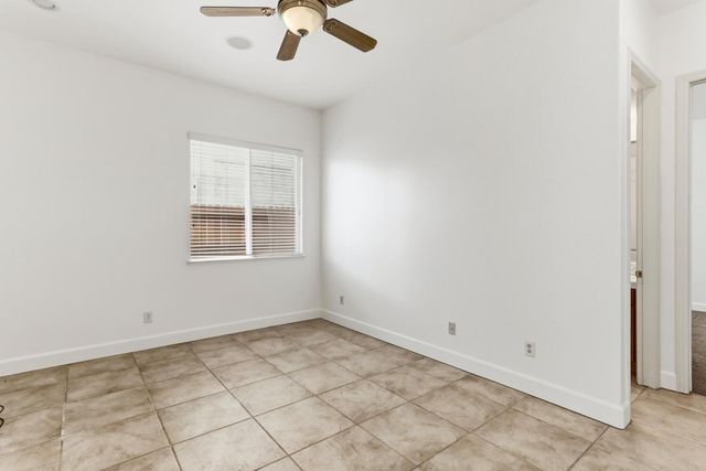 531 Hawkcrest Cir, Sacramento, CA 95835