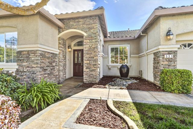 531 Hawkcrest Cir, Sacramento, CA 95835