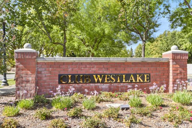 531 Hawkcrest Cir, Sacramento, CA 95835