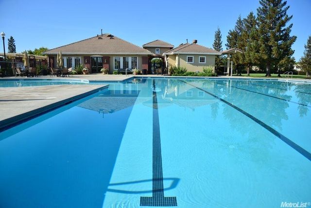 531 Hawkcrest Cir, Sacramento, CA 95835