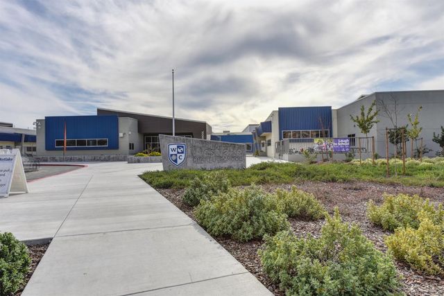 531 Hawkcrest Cir, Sacramento, CA 95835