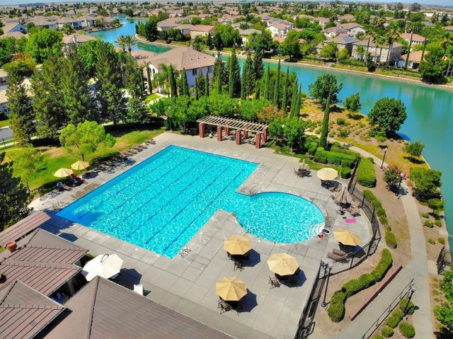 531 Hawkcrest Cir, Sacramento, CA 95835