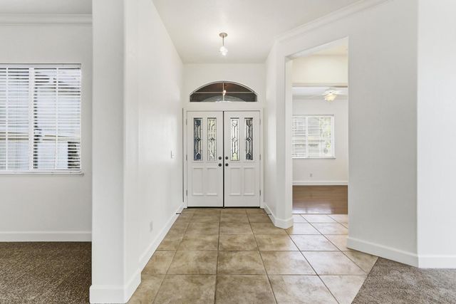 531 Hawkcrest Cir, Sacramento, CA 95835