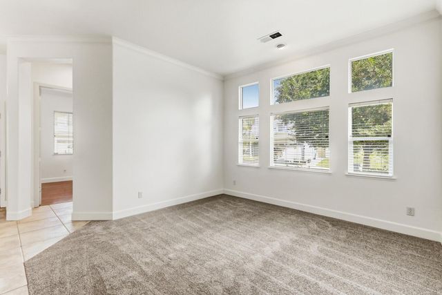 531 Hawkcrest Cir, Sacramento, CA 95835