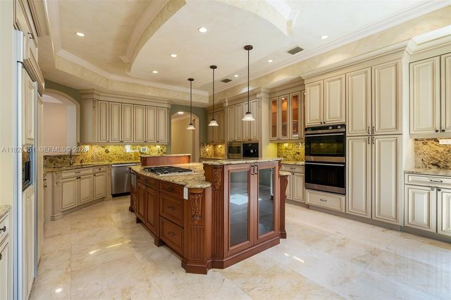 10851 SW 63rd Avenue, Pinecrest, FL 33156
