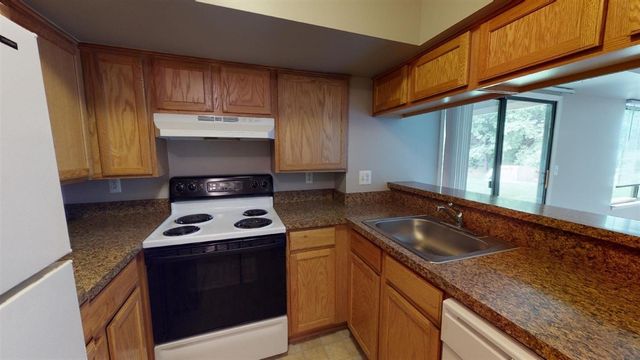 275 Briarcrest Drive Unit: 186, Ann Arbor, MI 48104