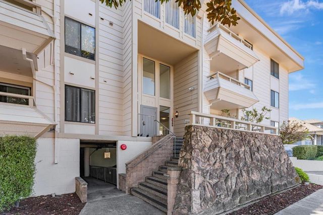 2077 Washington Avenue 302, San Leandro, CA 94577