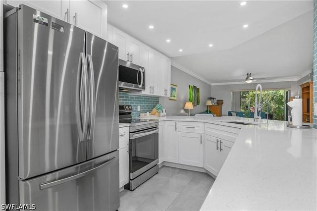 773 Wiggins Lake DR 2, Naples, FL 34110