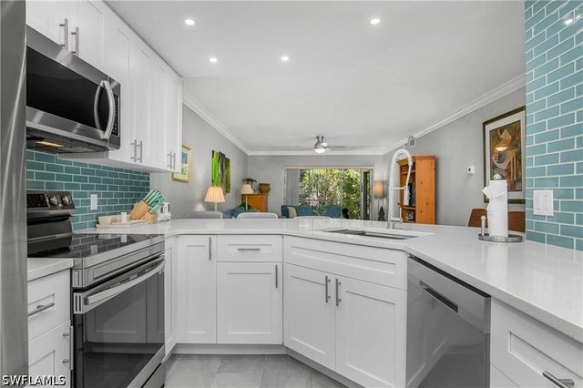 773 Wiggins Lake DR 2, Naples, FL 34110