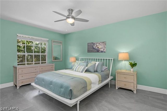 773 Wiggins Lake DR 2, Naples, FL 34110