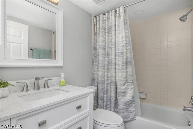 773 Wiggins Lake DR 2, Naples, FL 34110