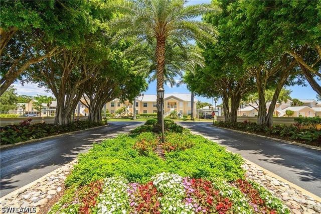 773 Wiggins Lake DR 2, Naples, FL 34110