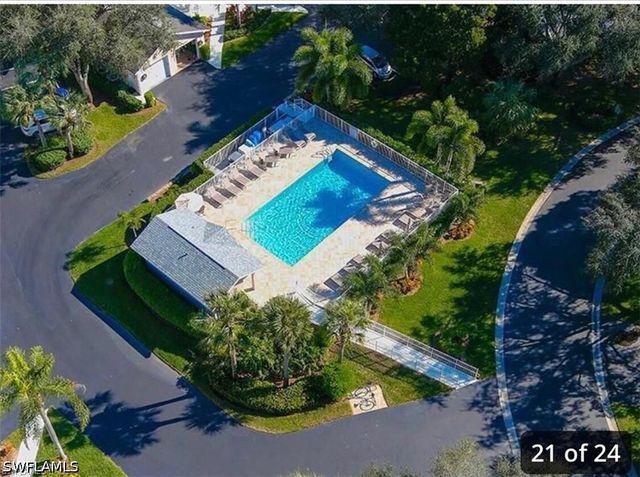 773 Wiggins Lake DR 2, Naples, FL 34110