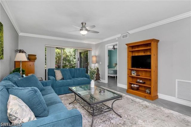 773 Wiggins Lake DR 2, Naples, FL 34110